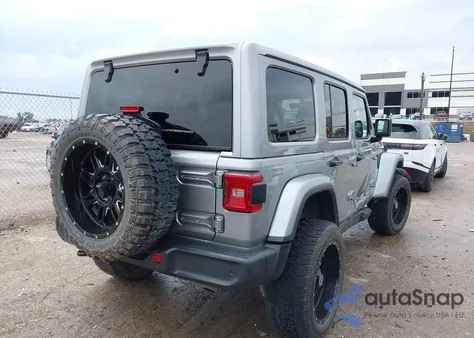 2018 Jeep Wrangler Unlimited Sahara 4X4 из США, поврежденный, VIN 1C4HJXEG8JW322107